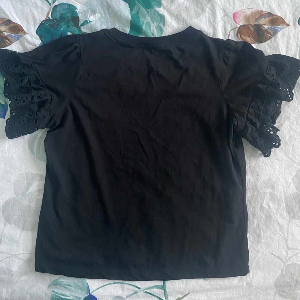 Elegant Black Lace Sleeve Top - Picture 2 of 2